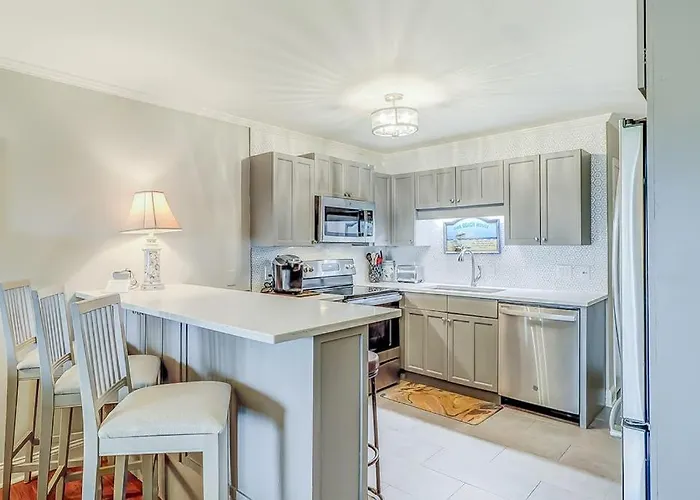 Beachwood Place 1H